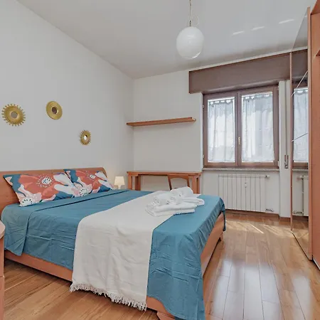 Apartment Stylish Near Duomo, Near Metro, Balcony